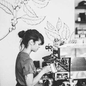 Meet your Posher, Mia